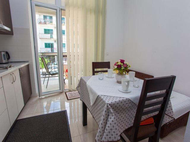Apartmani Dana Makarska Ngoại thất bức ảnh