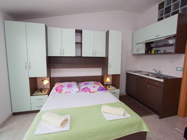Apartmani Dana Makarska Ngoại thất bức ảnh