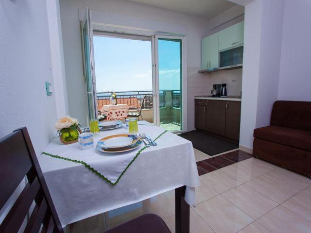 Apartmani Dana Makarska Ngoại thất bức ảnh