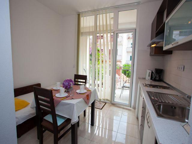 Apartmani Dana Makarska Ngoại thất bức ảnh
